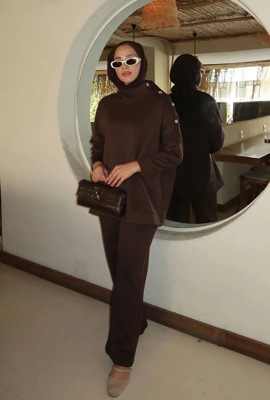 Düğme Detaylı Takım