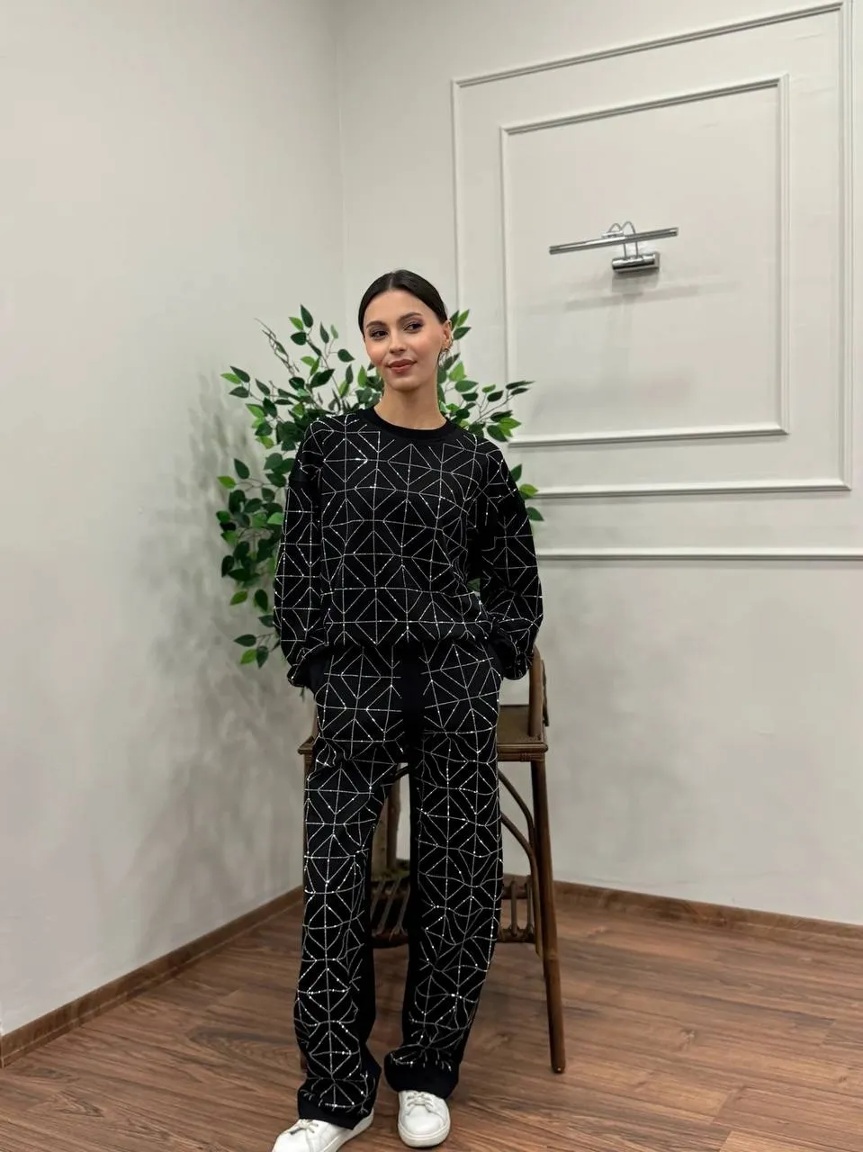 Taş Baskı Siyah Bluz Pantolon Takım